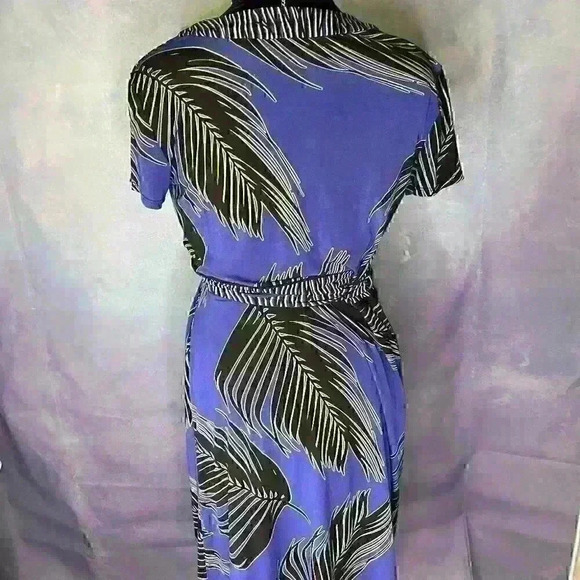 Alfani Wrap Dress Size Small Blue Black Leaf V-Neck Short Sleeve - Picture 3 of 9